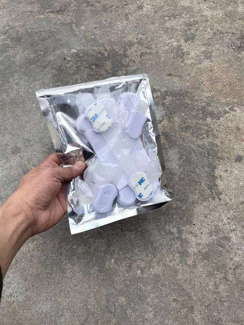 3M Adhesive Safety Clips