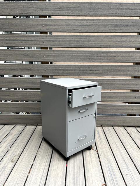 3 Drawer Mobile Metal File Cabinet, W14xD18xH27"