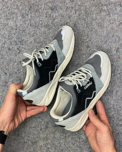 Like New Karhu Aria 95 Sneakers, Size US 7M or EU 40