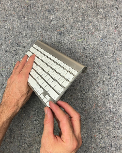 Apple Magic Keyboard 1, Battery Powered
