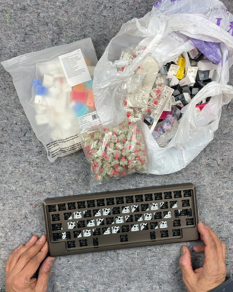 Custom Mechanical Keyboard with Keycaps