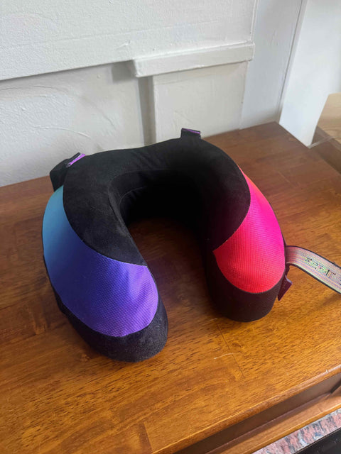 Super Comfy Cabeau Travel Neck Pillow