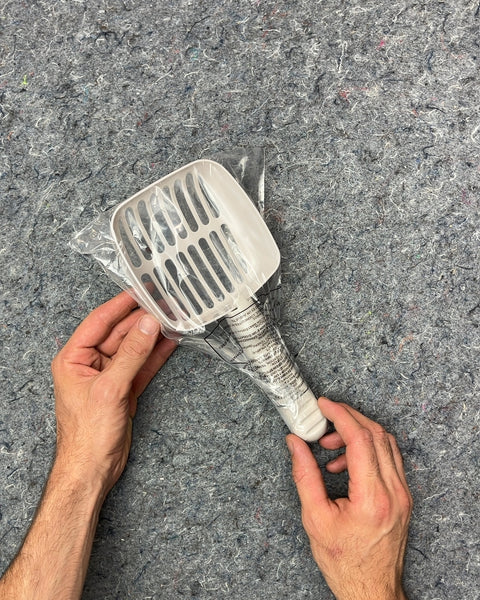 White Plastic Pet Litter Scoop