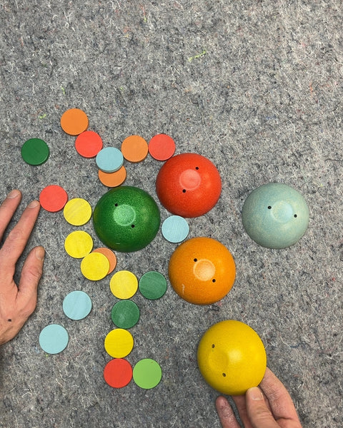 Montessori-Inspired Grapat Round Building Set
