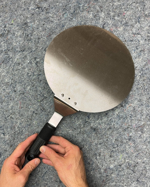 Round Metal Pizza Peel with Black Handle, 10"