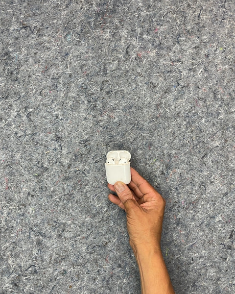 Apple AirPods, A1602
