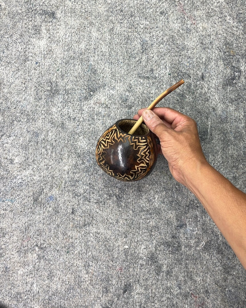 Carved Gourd Mate Cup with Straw