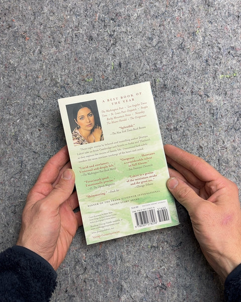 Unaccustomed Earth by Jhumpa Lahiri