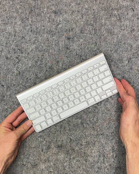 Apple Magic Keyboard 1, Battery Powered
