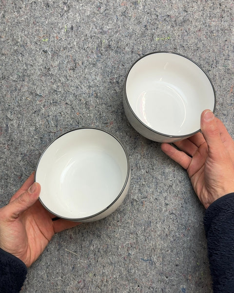 Cool Gibson Home Black Rimmed Bowls