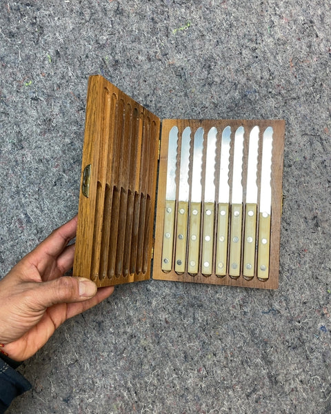 Vintage Simmons Steak Knives Set