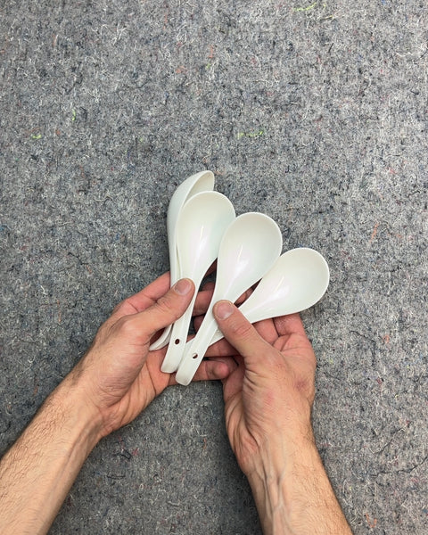 Set of 4 White Ceramic Asian Soup Spoons