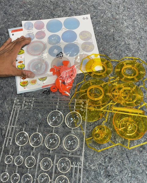 Thames & Kosmos Orbiting Solar System Experiment Kit