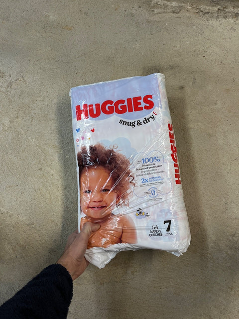54 Huggies Snug & Dry Diapers, Size &