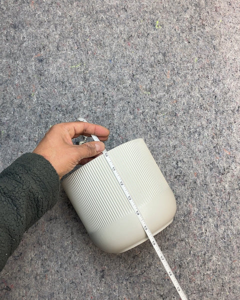 White Ribbed Planter, 7"