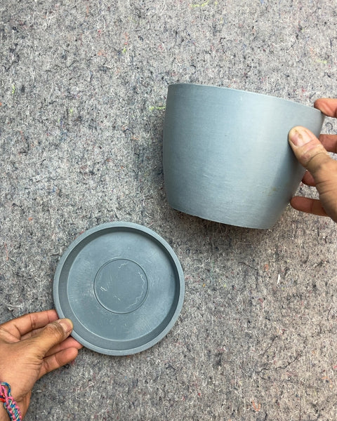 Medium Plant Pot with Saucer