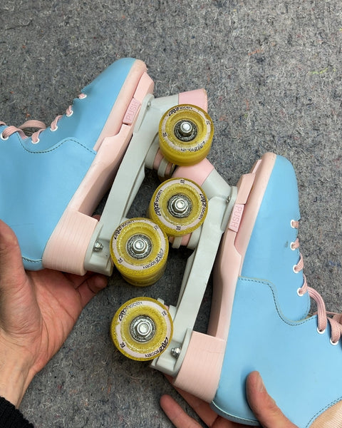 Circle Society Roller Skates, Size US 3-7 W or EU 34-39 (Yes They Can Change Size It's Wild)