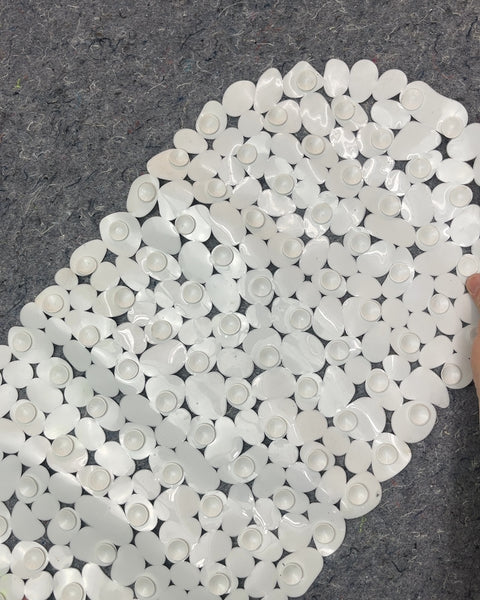 White Pebble Bath Mat, L24"