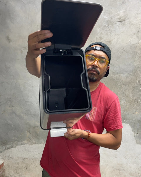 Medium Rectangular Trash Can, 6x12x14”