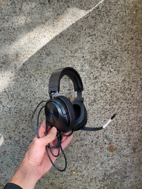 Comfy Corsair Wired Headphones With Mic