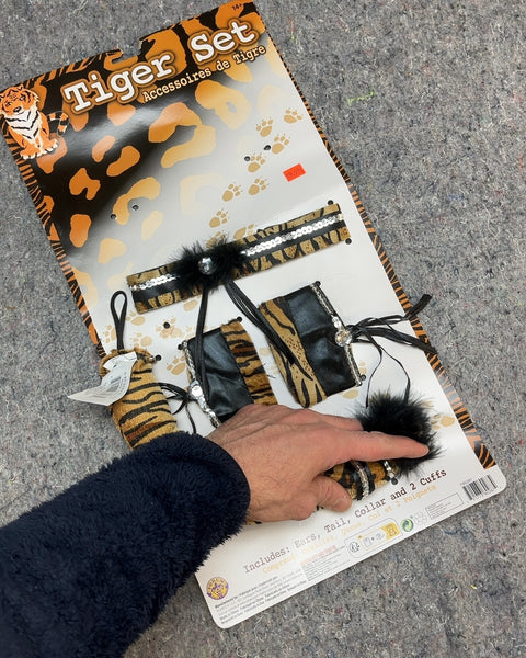 Tiger Set Costume Accessories