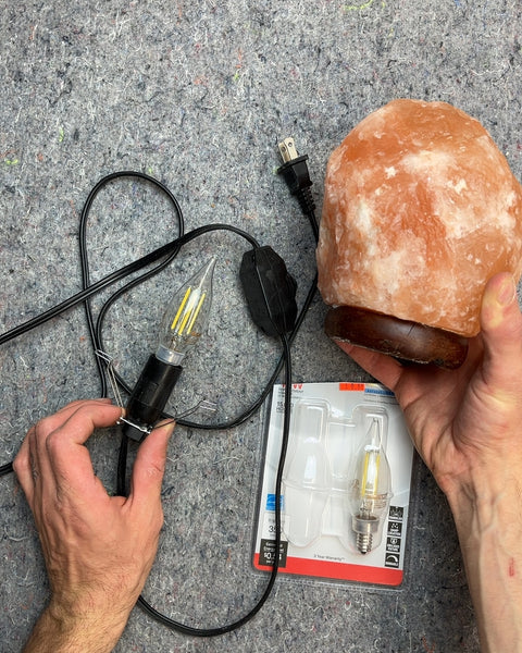 Himalayan Salt Lamp with Extra Bulbs