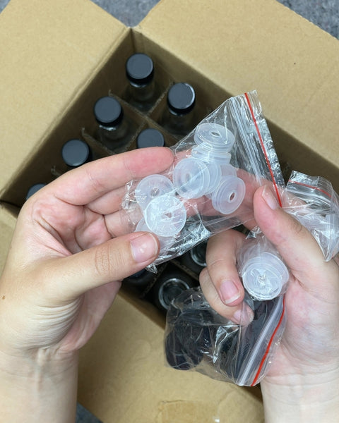 Box of Small Glass Dropper Bottles, 16 Count