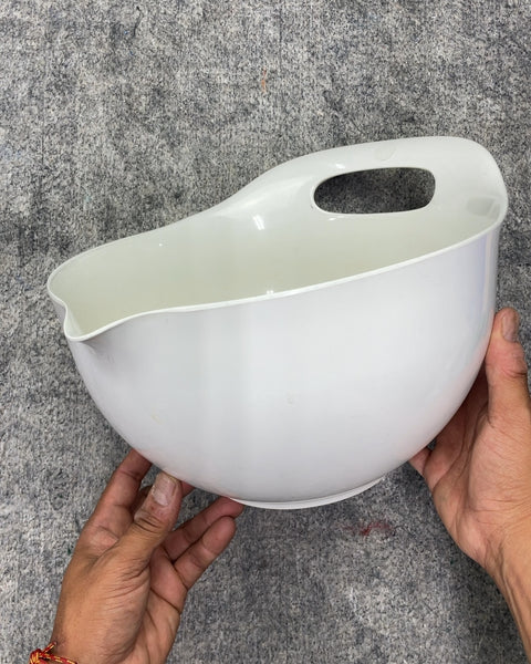 Spout Mixing Bowl by Williams-Sonoma, 12"