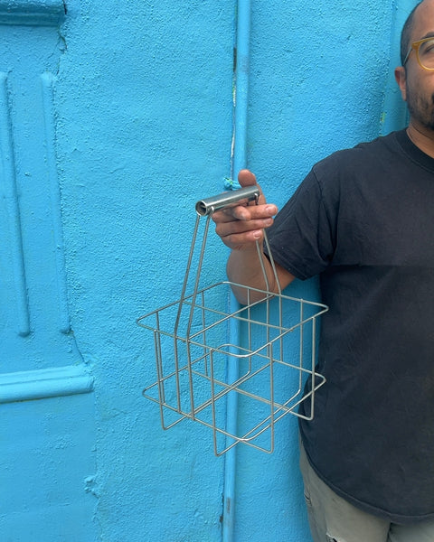 Sexy Metal Wire Bottle Carrier