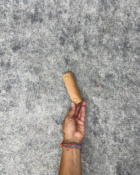 Tan Leather Snap Wire Grip