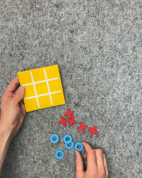 Felt Tic Tac Toe Game To Bring On Your Next Roadtrip