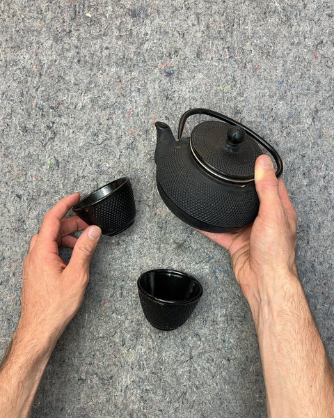 Pretty Cast Iron Teapot with Two Cups