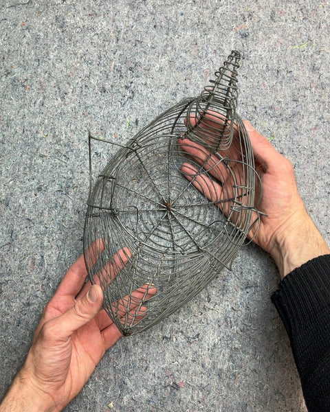 Vintage Wire Chicken-shaped Eggs Basket