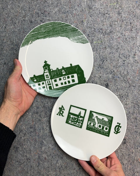 Clipper China Decorative Plates, Set of 2