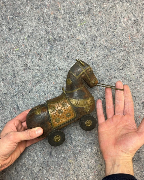 Super Pretty Vintage Wooden Horse Pull Toy