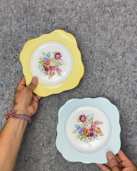 Colclough Floral Design Scalloped Edge Plates