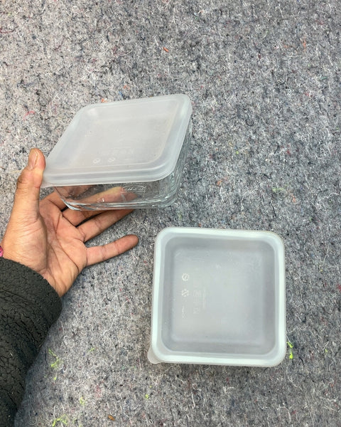 Square Glass Food Storage Containers with Lids, Set of 2