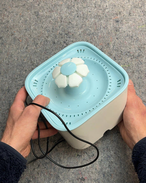 Pet Water Fountain with Flower Spout
