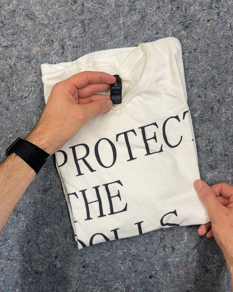 Gildan White Protect The Dolls Graphic T-Shirt, Size L
