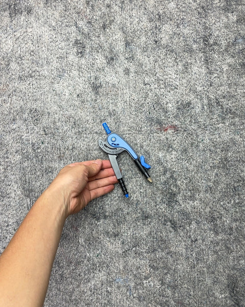 Blue and Black Drawing Compass (cm, in)