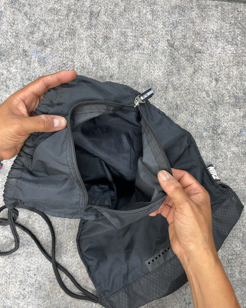 Nike Drawstring Gym Sackpack in Black