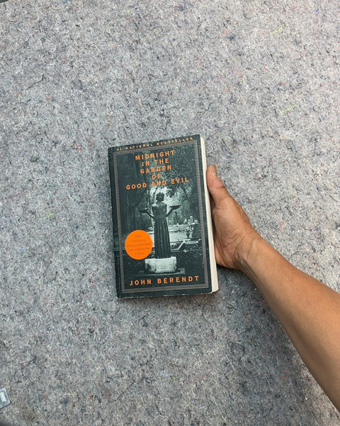 Midnight in the Garden of Good and Evil by John Berendt