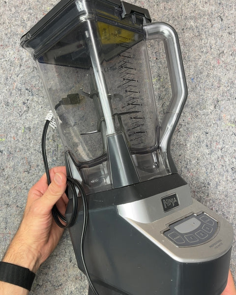 Ninja Professional Blender & Nutri Ninja Cups, 1100 W