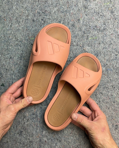 Adidas Adilette Comfort Slides, Size US 7M or 8W or EU 40.5