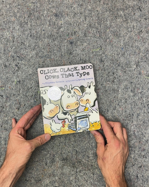 Click, Clack, Moo Cows That Type by Doreen Cronin