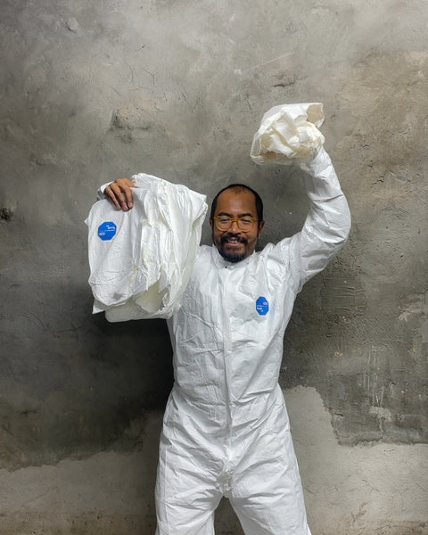 Six Tyvek 400 Suits