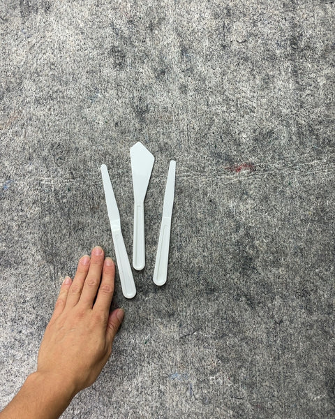 White Plastic Palette Knives Set