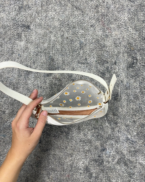 White Daisy Print Shoulder Bag