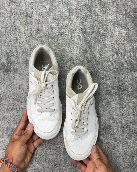 On The Roger Centre Court 1 Sneaker, Size 38