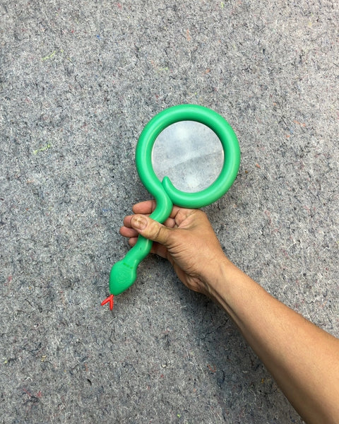Snake Shaped Magnifying Glass